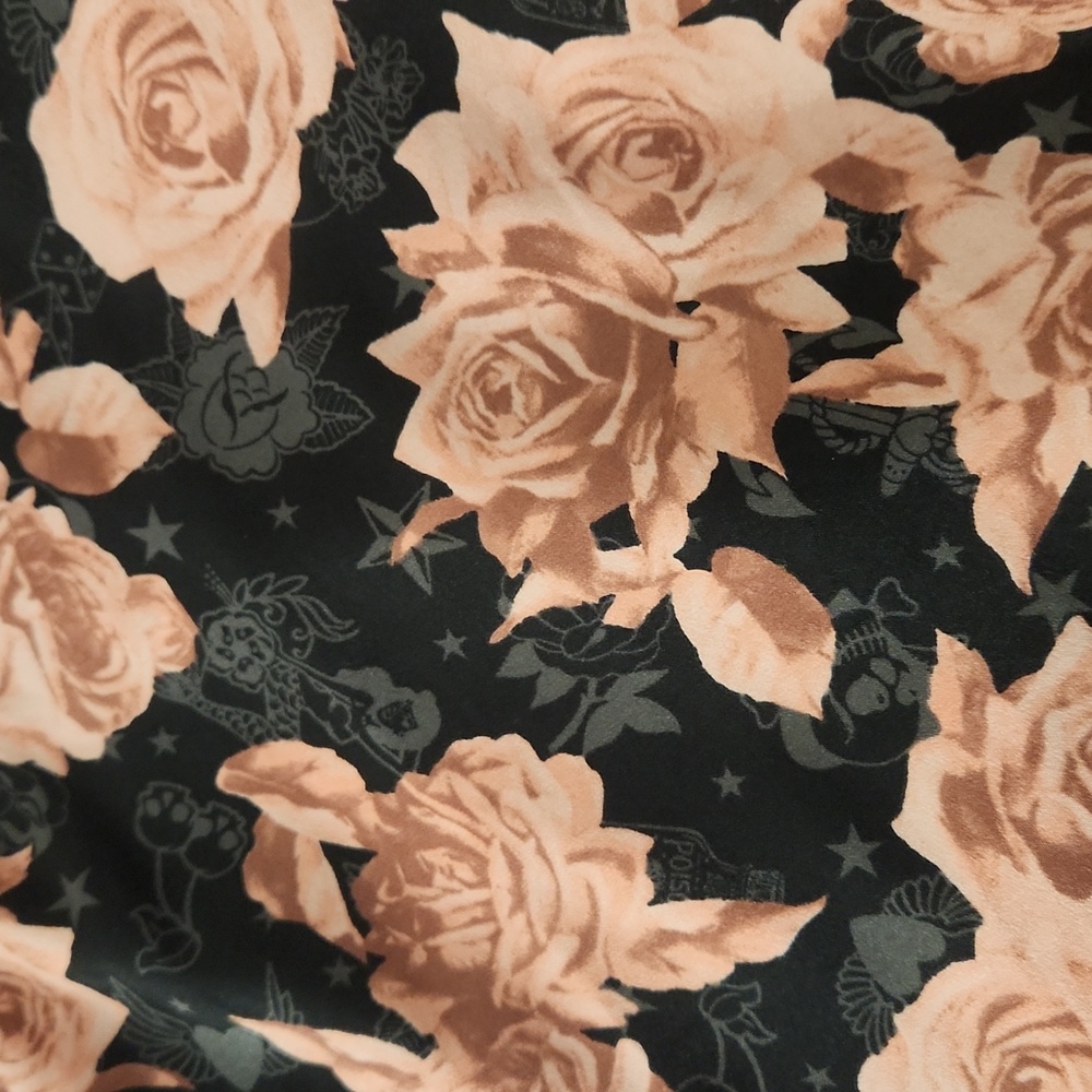 NWT Torrid Skull Tattoo & Floral Design Satin Kimono Robe Size 00/0 ( Plus ) - Picture 6 of 7